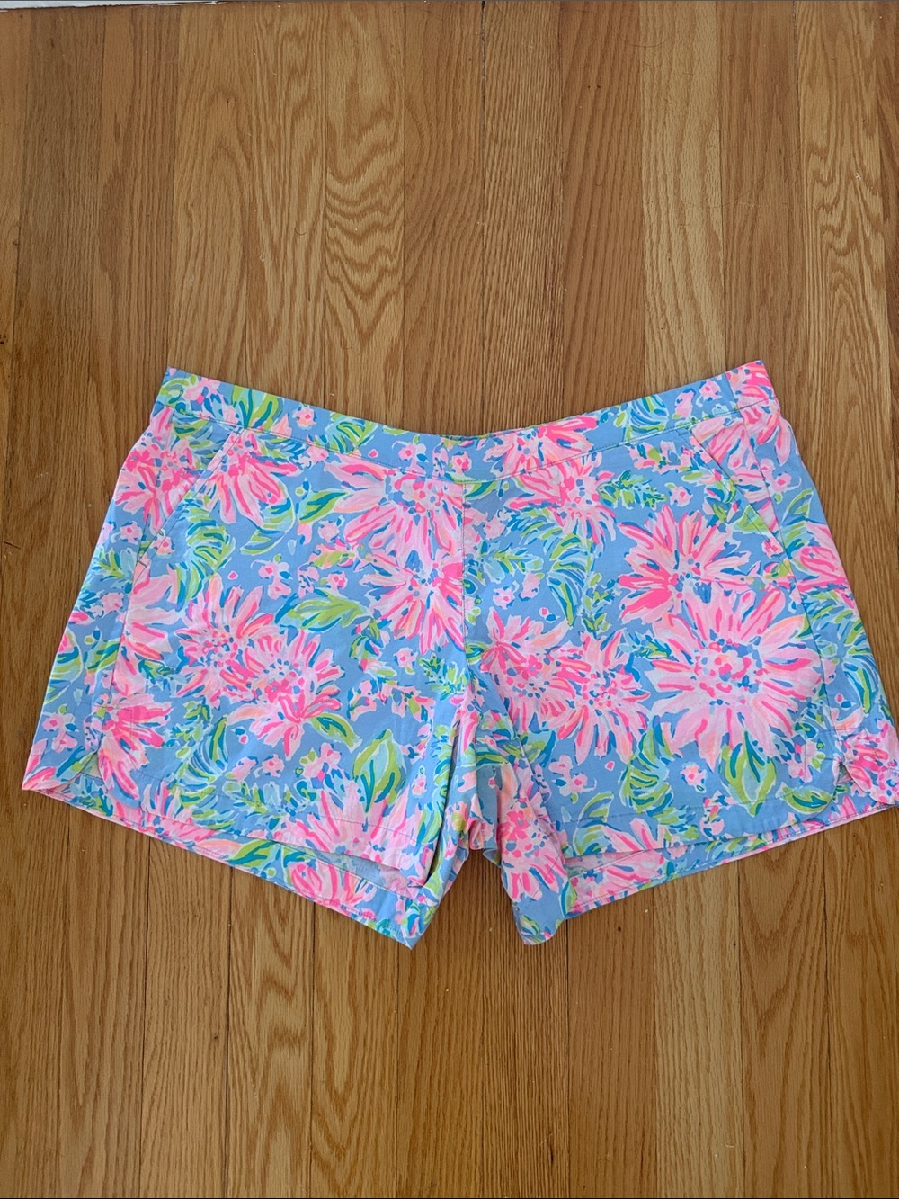Lilly Pulitzer Pink Floral Print Shorts on Blue